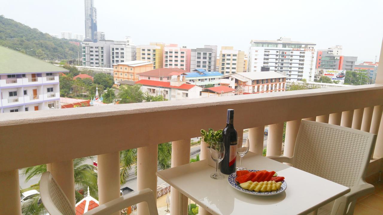 The Residence Garden Pattaya Esterno foto