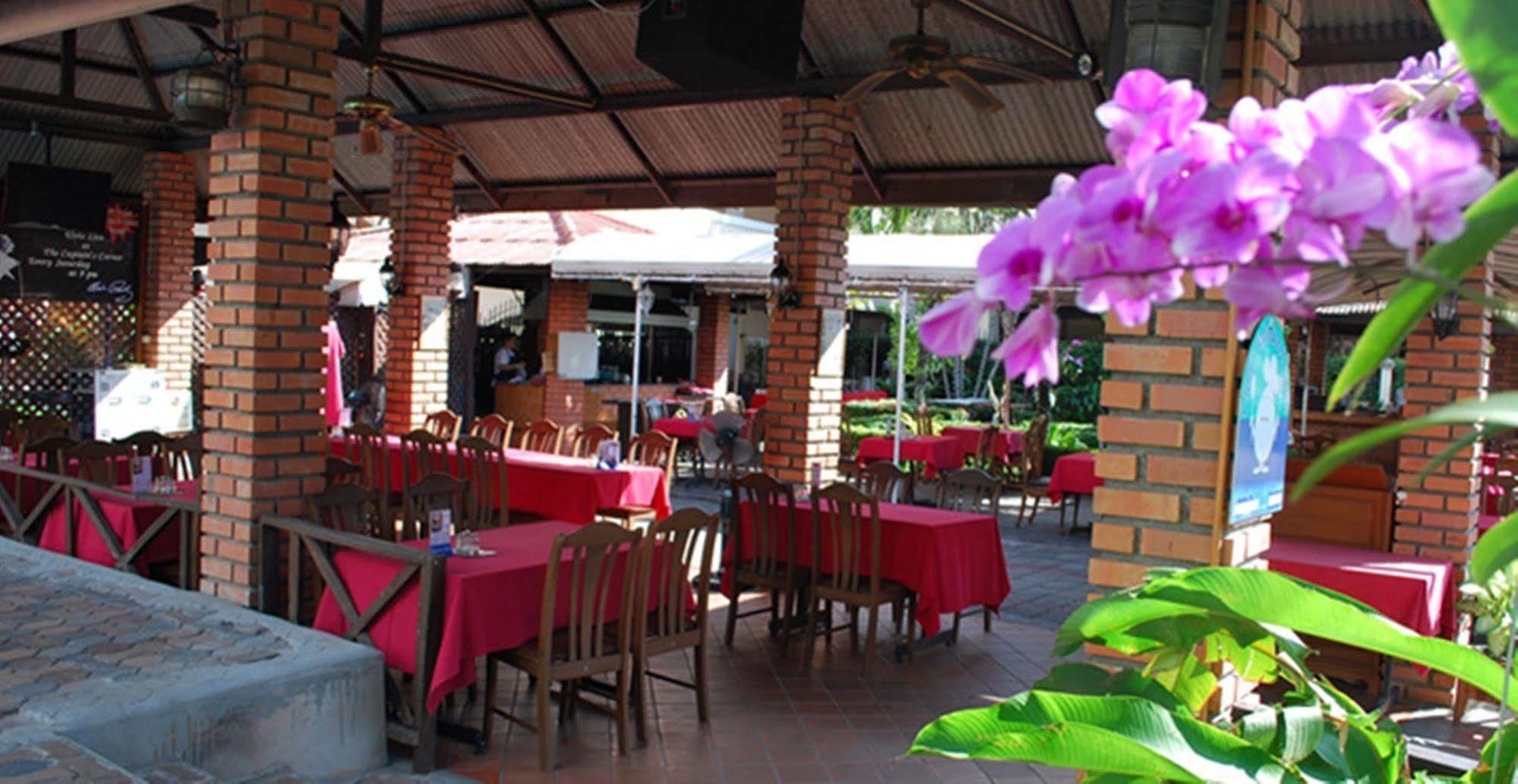 The Residence Garden Pattaya Esterno foto